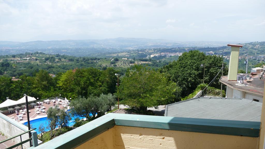 Hotel L'Ulivo Mirabella Eclano Extérieur photo